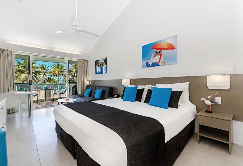 Superior studio with view, By The Sea Port Douglas