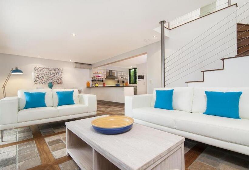 Вилла 2 Спальни Вид на Море, By The Sea Port Douglas