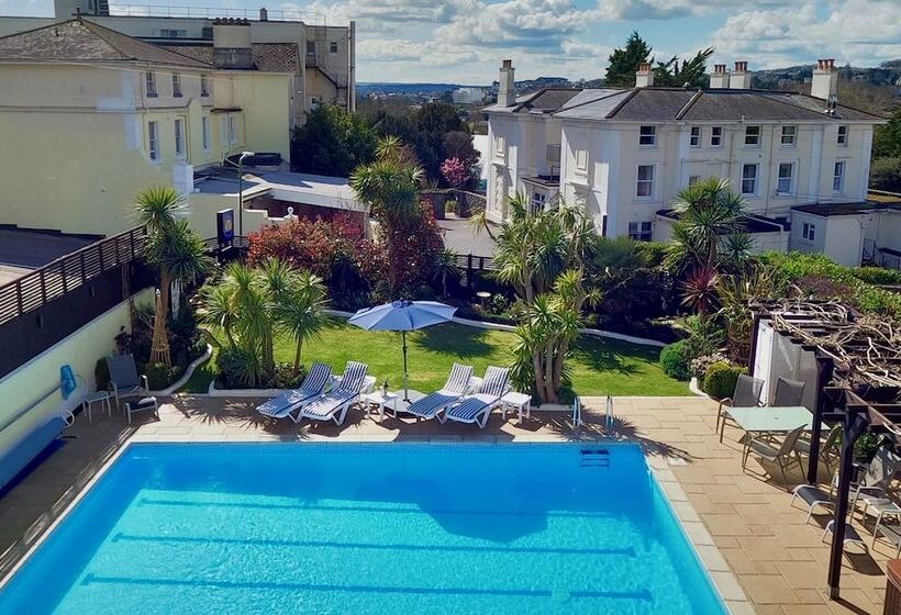 Номер Deluxe Вид на Бассейн, Riviera Lodge