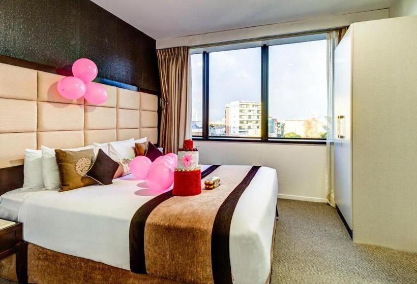 스위트, Vr Queen Street Hotel & Suites