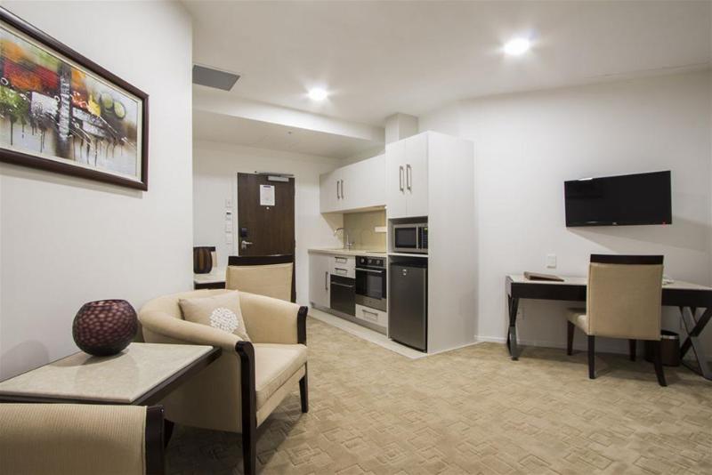 스위트, Vr Queen Street Hotel & Suites