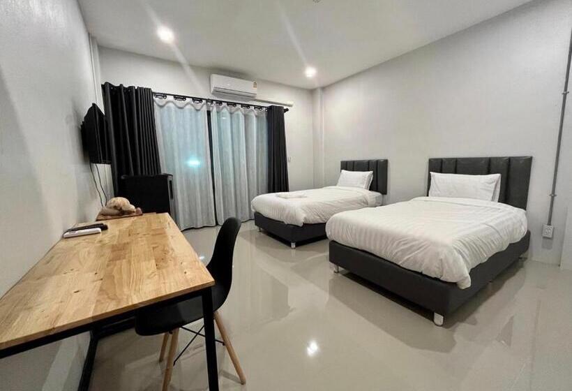 Номер Стандарт с Балконом, Life Hotel Rong Khun