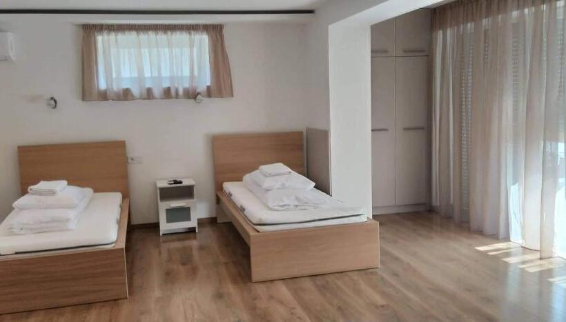 Номер Стандарт с Террасой, Panoráma Apartman Mogyoród