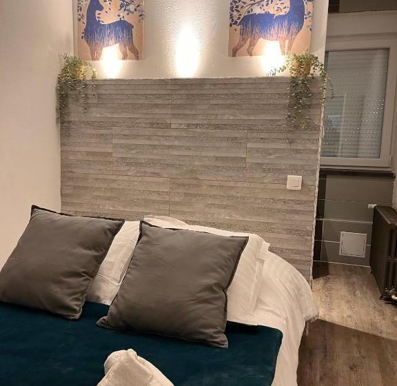 Апартаменты 3 Спальни, Le Clos Joli