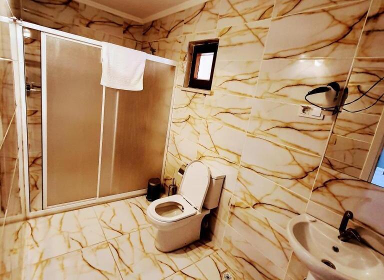 Люкс Вид на Сад, Beyazev Buti̇k Otel Maşuki̇ye