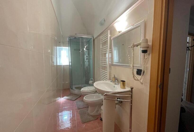 غرفة قياسية ثلاثية, B&b Le Volte 27