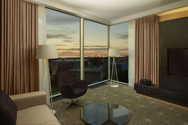 سوئیت با تخت بزرگ, Hilton Tallinn Park