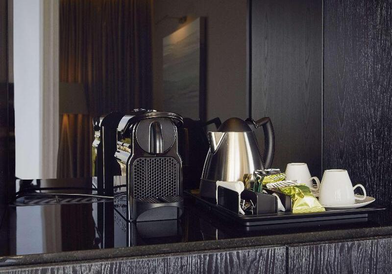 اتاق اجرایی با تخت بزرگ, Hilton Tallinn Park