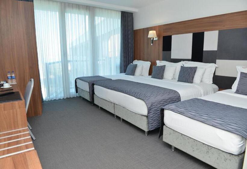 اتاق لوکس چهار تخته, Yalova Lova Hotel & Spa Yalova