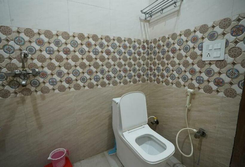 Quarto Deluxe, Virasat Palace