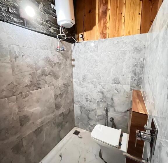 스탠다드 룸 산 전망, The Roots Hotel & Resort Jalna Almora