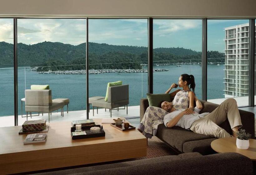 스위트 킹사이즈 침대, Hyatt Centric Kota Kinabalu