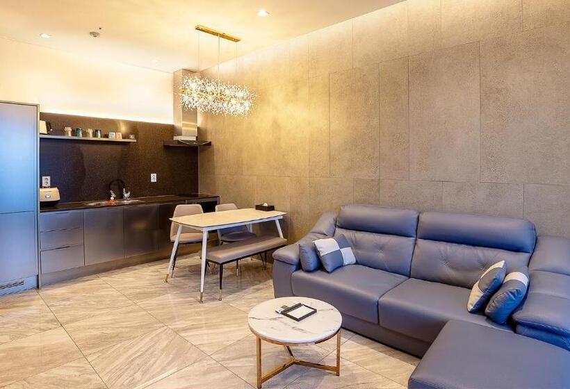Люкс Вид на Сад, Ganghwa Elijah Resort