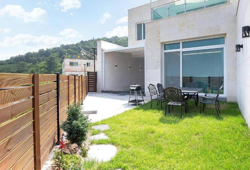 Вилла с 1 спальней и бассейном, Ganghwa Elijah Resort