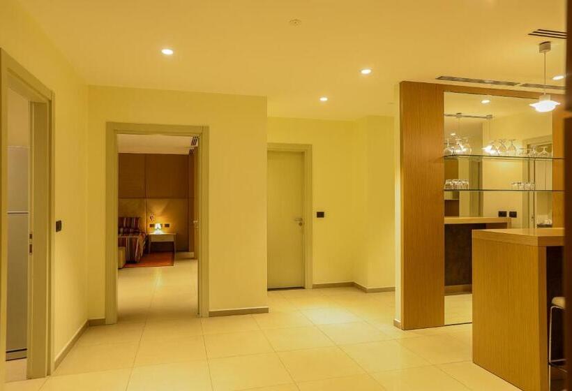 سوئیت پرزیدنت, Heliconia Park   Port Harcourt