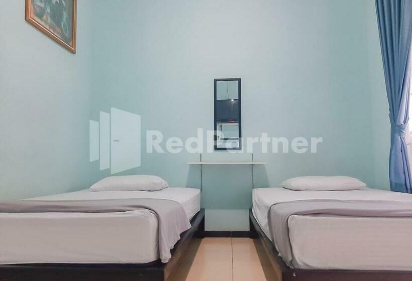 Стандартный Номер Кровать Кинг, Syariah Safar Guest House Mitra Reddoorz