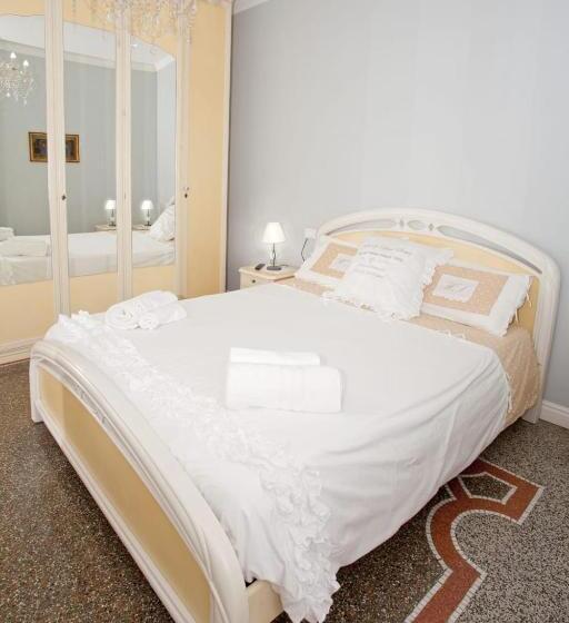 Номер Стандарт с Балконом, B&b Elisir