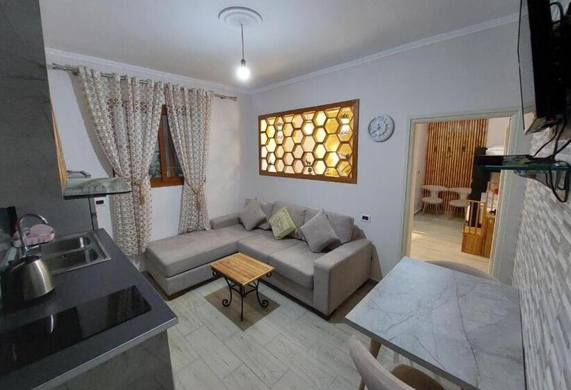 اتاق خانوادگی, Villa Heljos Apartaments