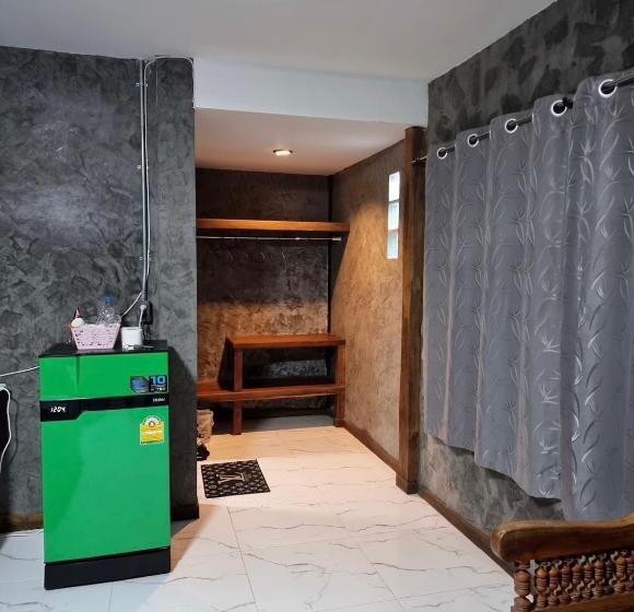 Семейный Номер, บ้านภทรพรรณ ขุนยวม แม่ฮ่องสอน Pataraphan House, Khunyuam, Maehongson, Thailand