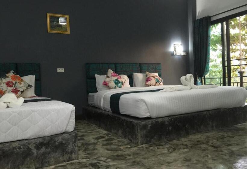 Номер Deluxe с Балконом, Baan Rai Phufah Resort Chiangrai