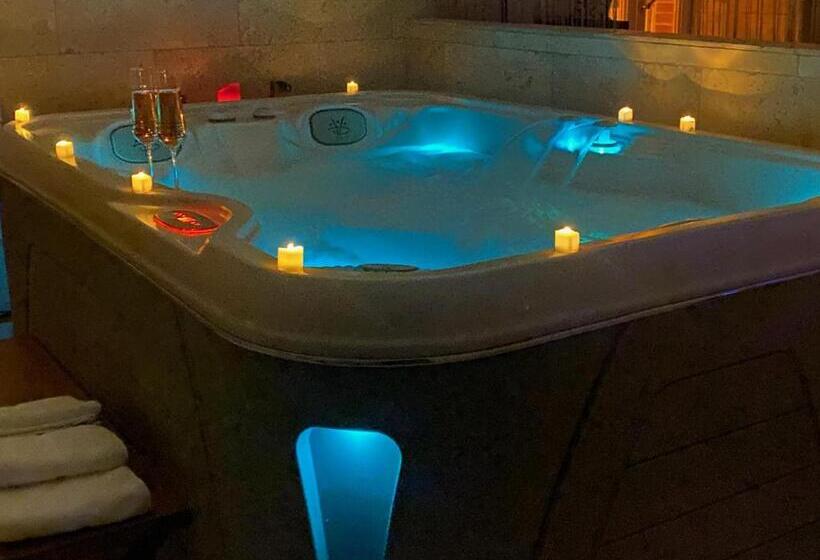 Стандартный Номер Кровать Кинг, Le Prieuré   Suites Romantiques Spa Privatif, Piscine, Jardin, Massages Proche De Toulouse