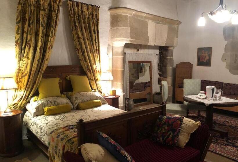 Трехместный Номер Deluxe, Chateau Mareuil