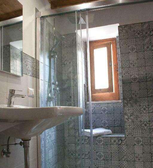 اتاق استاندارد با تخت بزرگ برای معلولان, Il Covo Dei Re