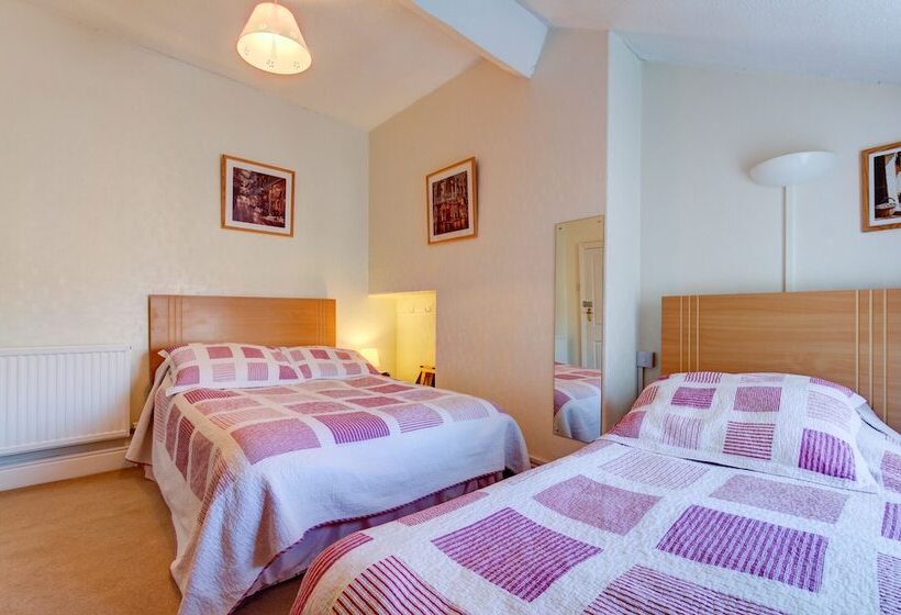 Семейный Номер, Dolphin Guesthouse