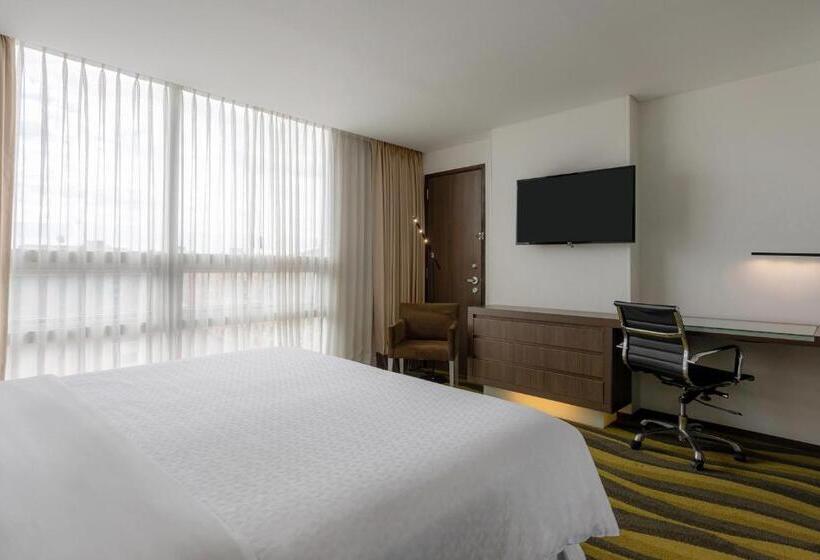 带大床的标准间, Four Points By Sheraton Bogota