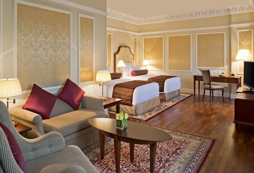 Suíte Júnior, Warwick Doha
