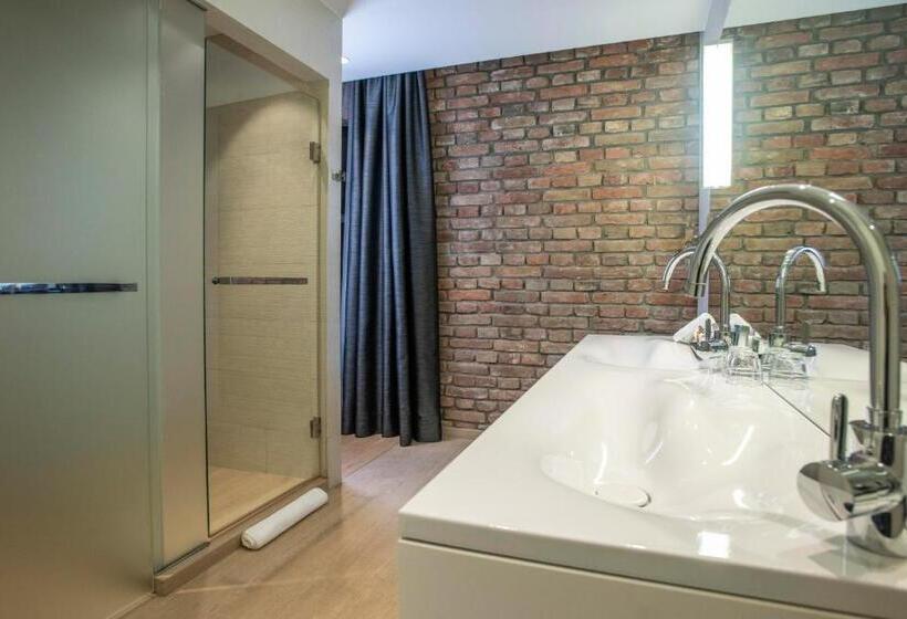 سوییت جونیور, Radisson Collection Hotel, Old Mill Belgrade