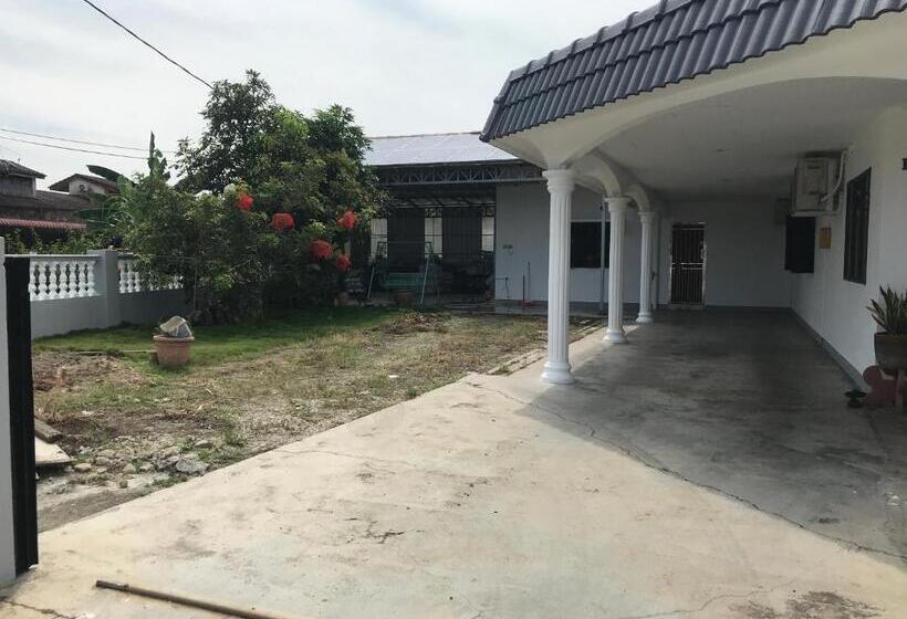 Бунгало Стандарт Вид на Сад, Cozy And Comfortable Homestay In Sungai Siput