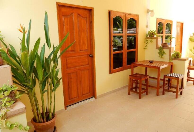 Трехместный Номер Superior, Malee Resort