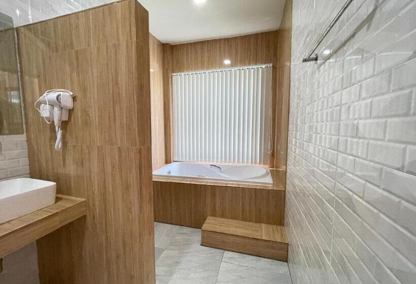 Дом 1 Спальня, บ้านภัทร์จรัส น่าน   Baan Patjarad Nan