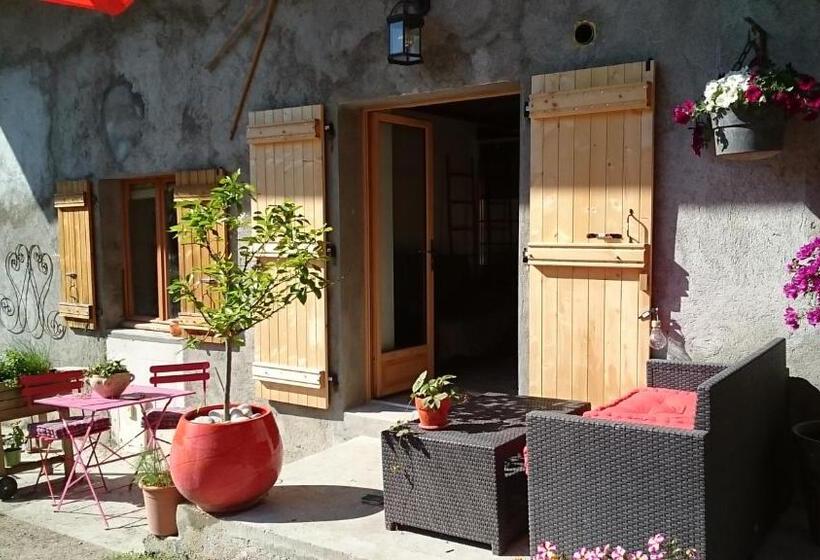 Студия Стандарт, Ferme Familiale Chez Lili