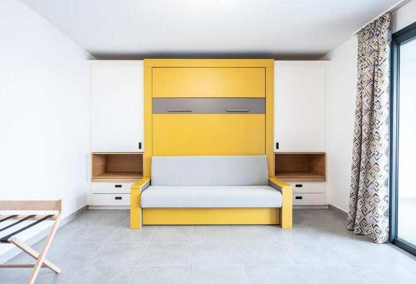 스탠다드 스튜디오, Hôtel Résidence A Torra