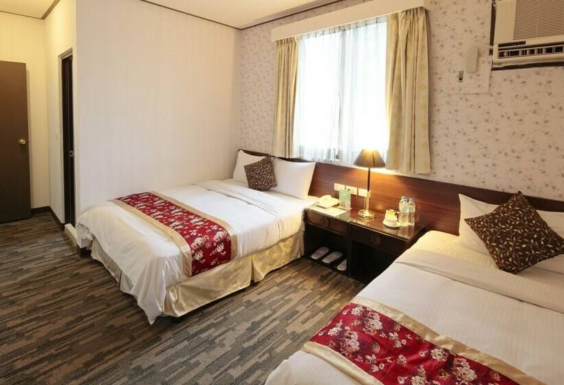 اتاق لوکس سه تخته, Cambridge Confucius Inn