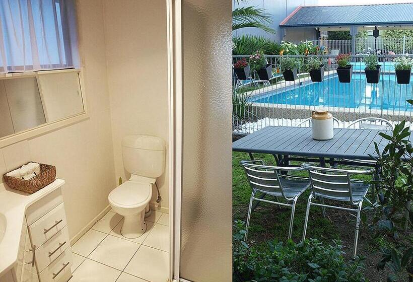 سوییت لوکس, Mornington Motel