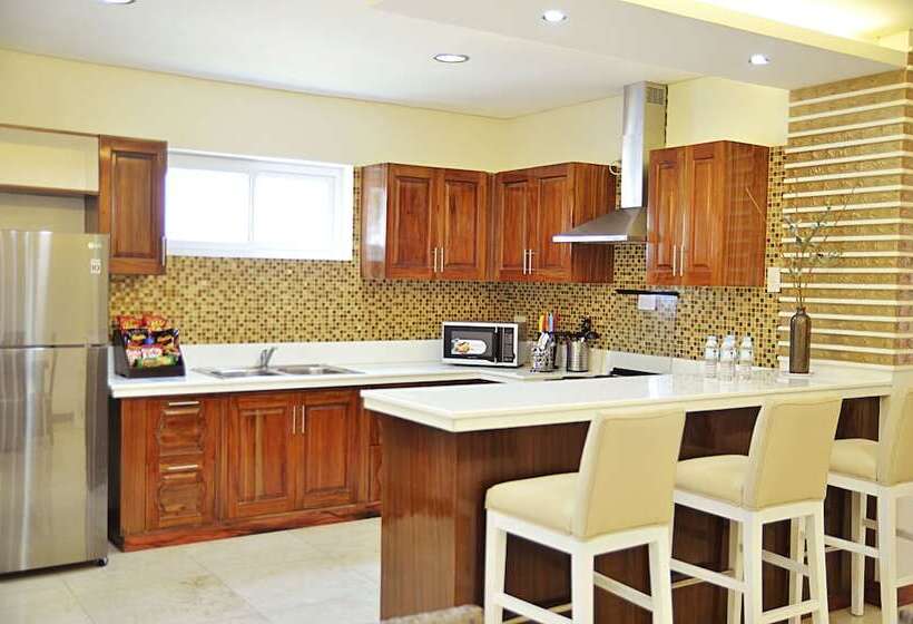 ویلای 3 خوابه, Thunderbird Resorts  Poro Point