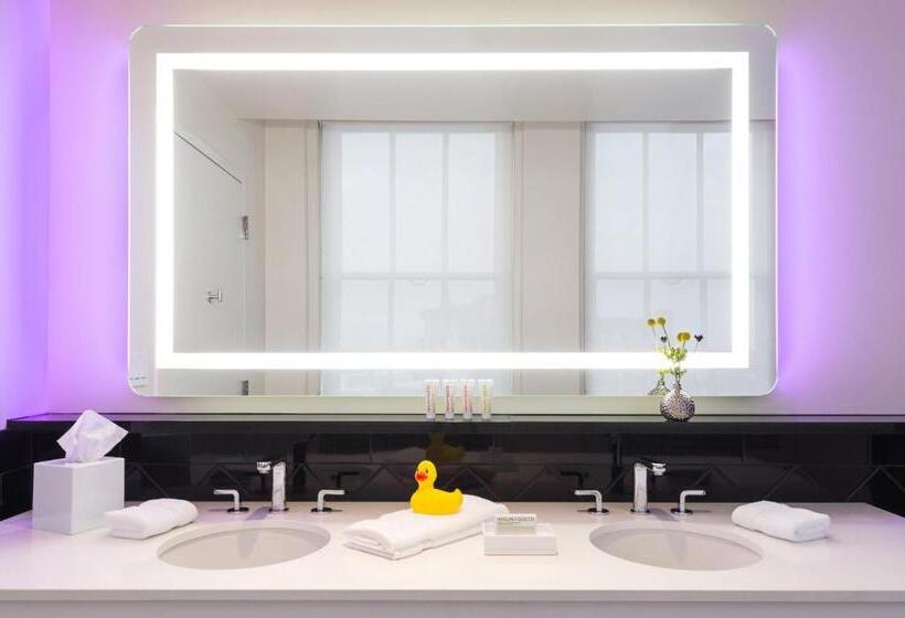 Люкс Повышенной Комфортности, 21c Museum Hotel Durham