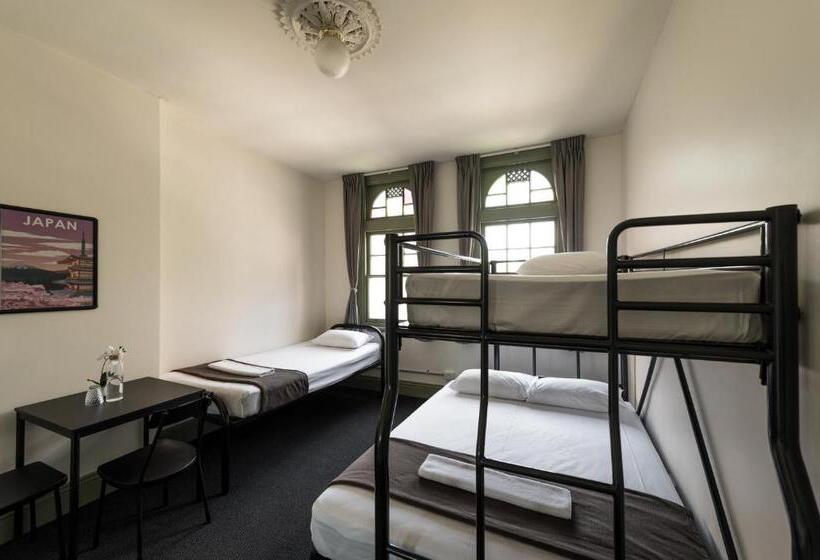 스탠다드 4인용 룸 공용 욕실, Sydney Central Inn