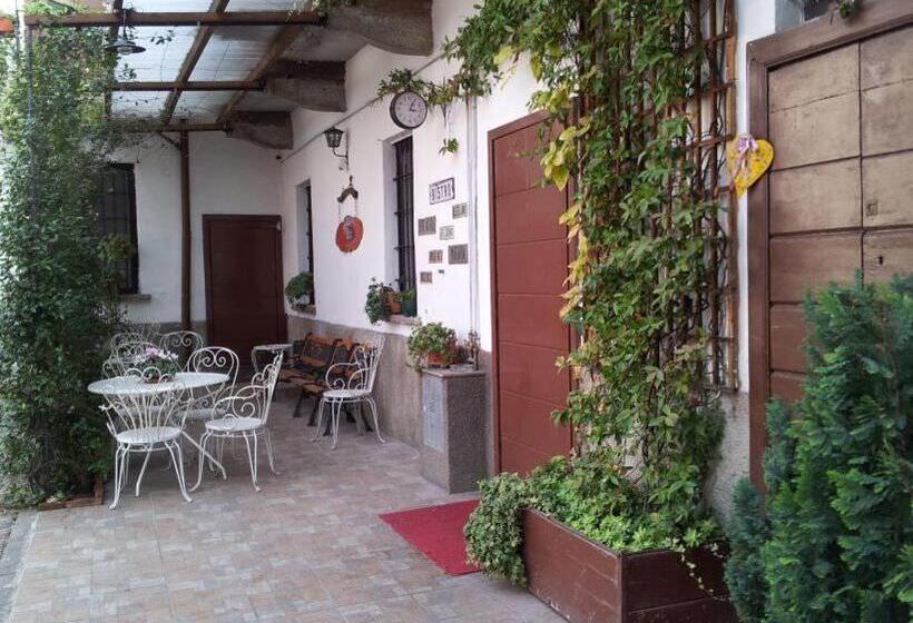 Студия Стандарт, Antica Corte Milanese
