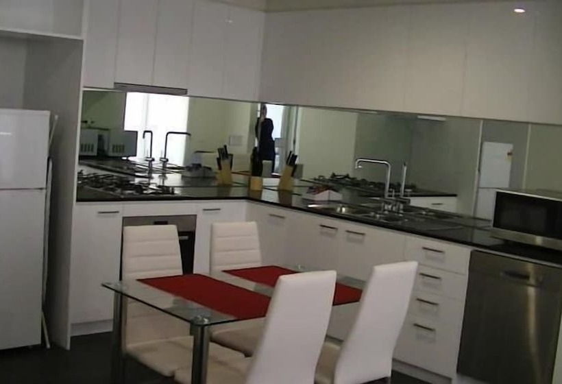带2个卧室的公寓, Essendon Apartments