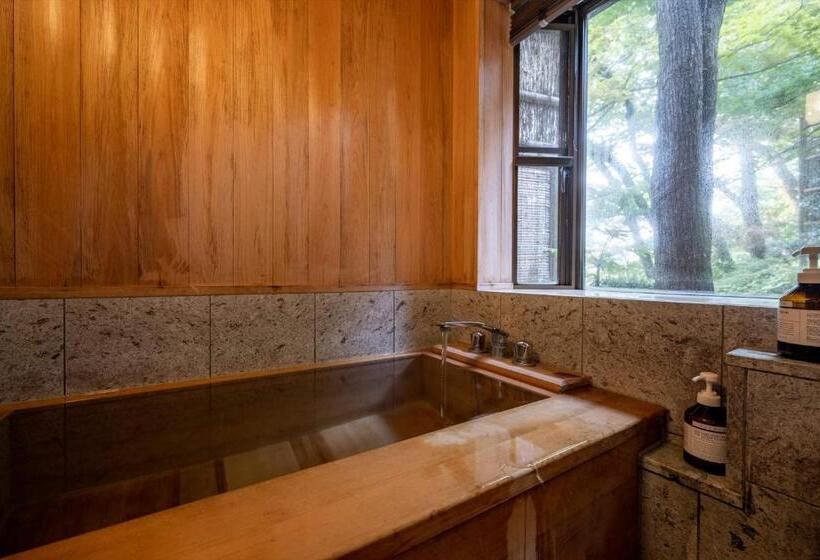 Семейный Номер Вид на Сад, Jinya Ryokan