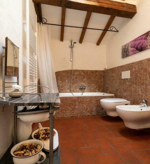 Трехместный Номер Стандарт Вид на Бассейн, B&b Podere Calvanella