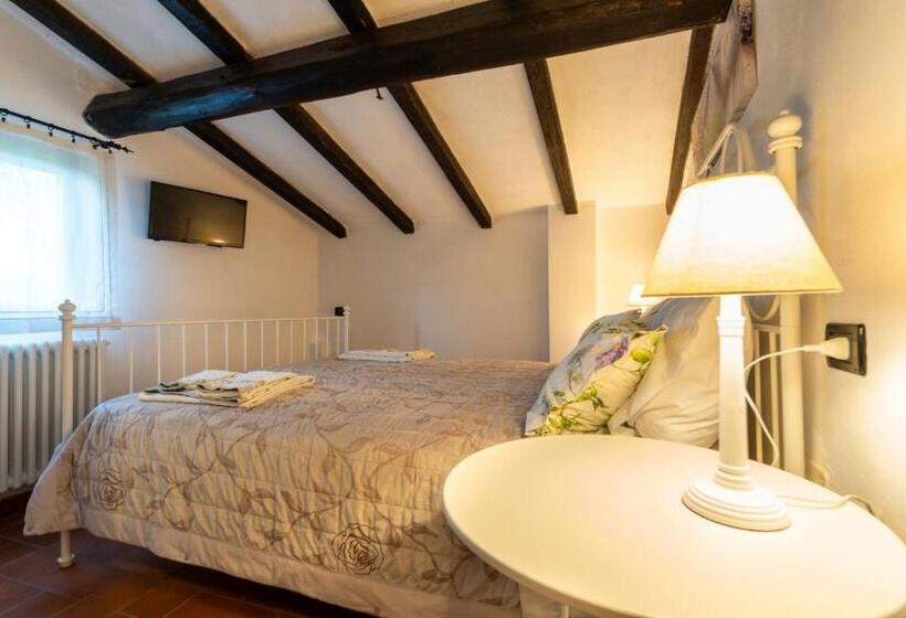 Полулюкс Вид на Бассейн, B&b Podere Calvanella