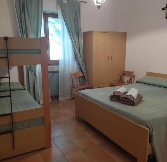 Стандартный внешний трехместный номер с ванной комнатой, Agriturismo Masseria Testa Ciruglio