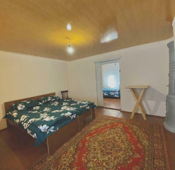 Номер Стандарт, Tsatʼer Guest House