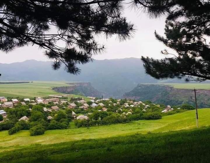 Четырехместный Номер Стандарт, Tsatʼer Guest House