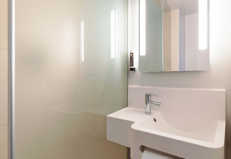 Четырехместный Номер Стандарт, B&b Hotel Lyon Centre Monplaisir